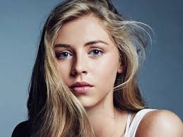 How tall is Hermione Corfield?